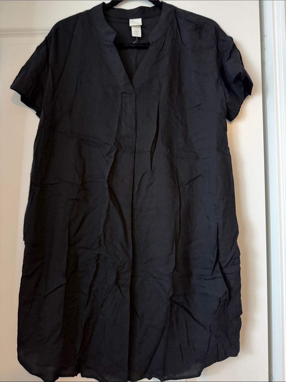 H&M Black Short Sleeve V-Neck Tunic Top